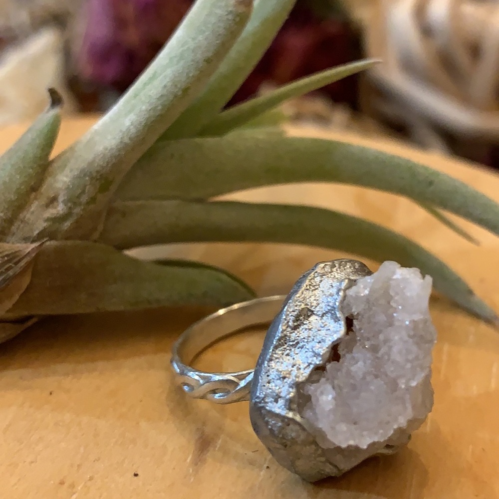 Geode ring